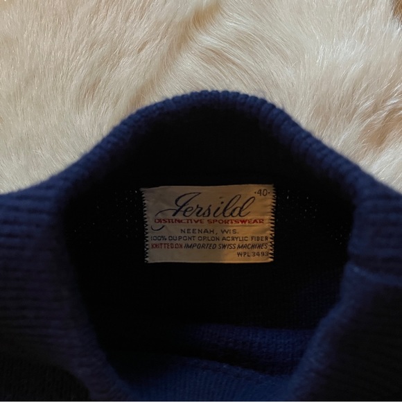 Vintage Stars and Stripes Sweater - Picture 3 of 5